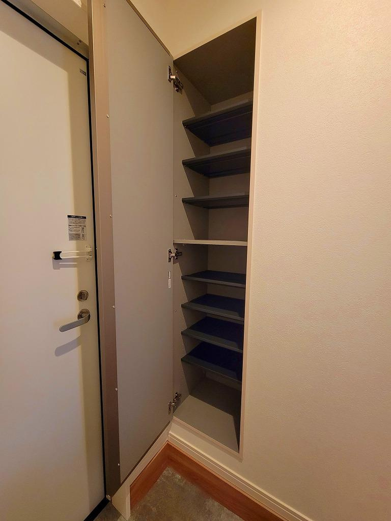 ＡＬＥＧＲＩＡ鶴見区今津の玄関