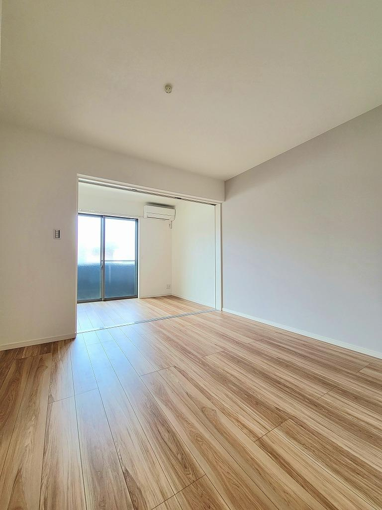 ＡＬＥＧＲＩＡ鶴見区今津の居間・リビング