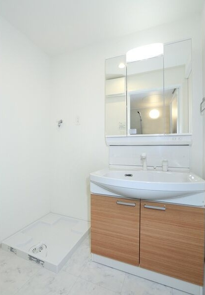 レジデンス東別院スクエアの洗面所