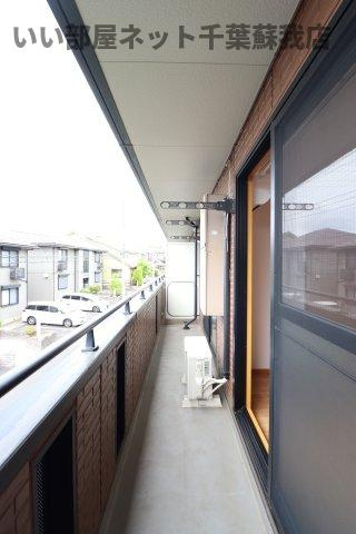 ロビンストリームのバルコニー|バルコニーがあります