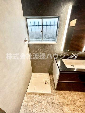 八尾市久宝寺２丁目のテラスの設備|室内洗濯パン