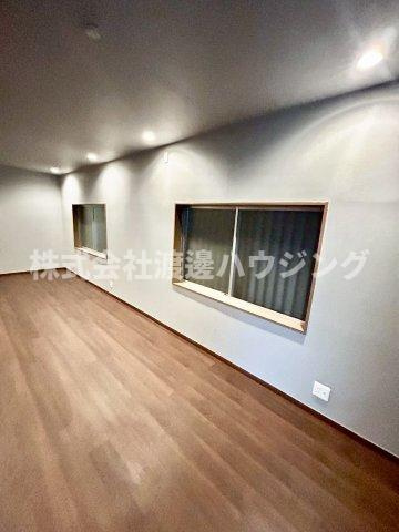 八尾市久宝寺２丁目のテラスのその他|窓