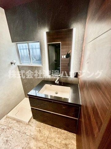 八尾市久宝寺２丁目のテラスの洗面所