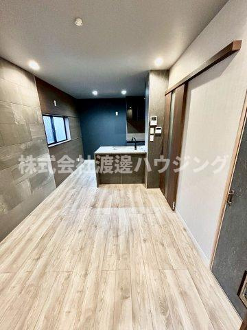 八尾市久宝寺２丁目のテラスの居間・リビング