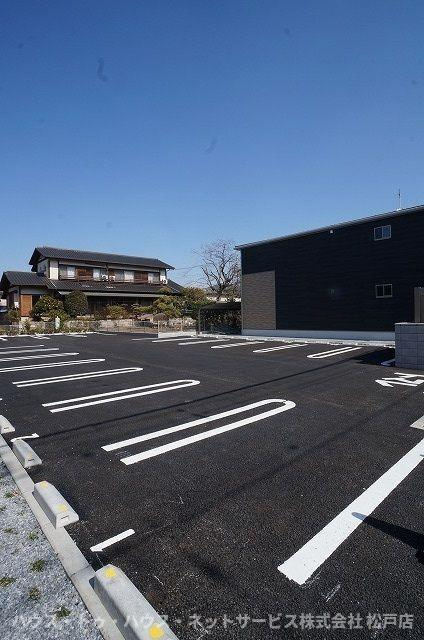 グランツＹＨ　Ⅱの駐車場