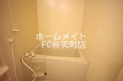 【浴室】 | ハイネス磯路 | きれいなお風呂です