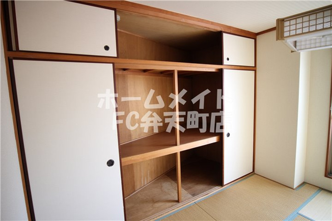 【収納】 | ハイネス磯路 | たっぷりとした収納スペースです