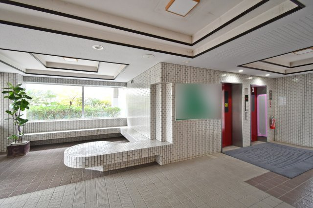 ライオンズマンション大宮指扇壱番館のロビー