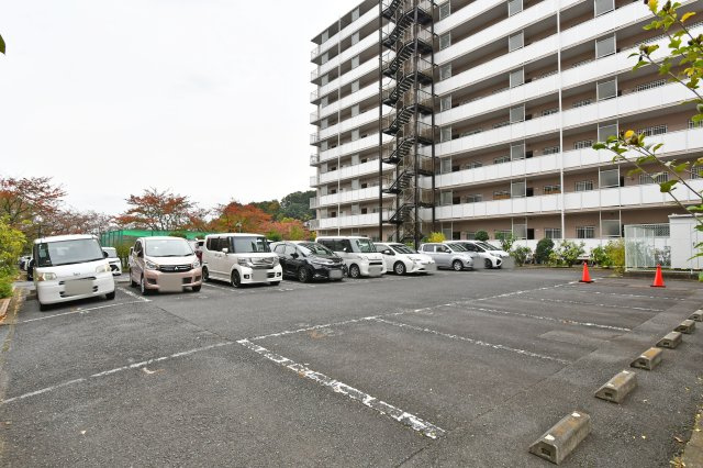 ライオンズマンション大宮指扇壱番館の駐車場