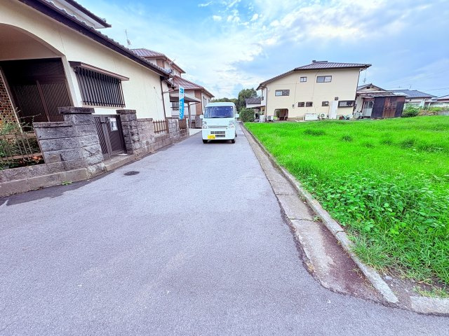 売地)八女市蒲原1945番43の前面道路含む現地写真