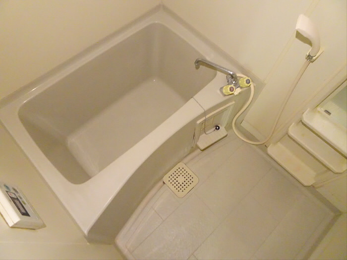 ラメゾン国分の浴室