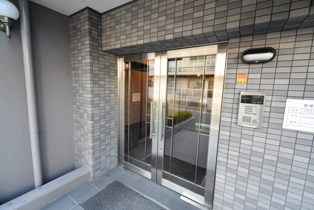 エル・セレーノ武庫川のエントランス