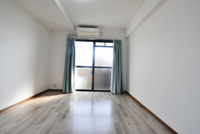 エル・セレーノ武庫川の居間・リビング