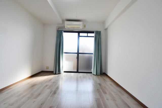 エル・セレーノ武庫川の居間・リビング