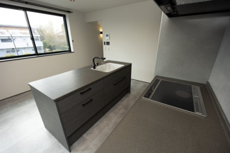 【キッチン】 | Hale Luana ハレルアナ | 2列型キッチン