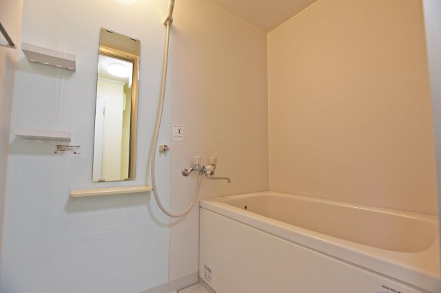 チサンマンション新大阪10番館の浴室|一日の疲れを癒してくれるバスルーム。