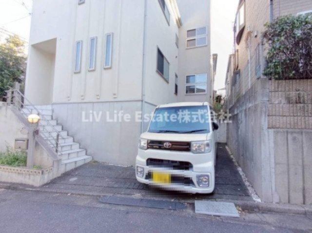 東久留米市学園町1号棟 .の駐車場