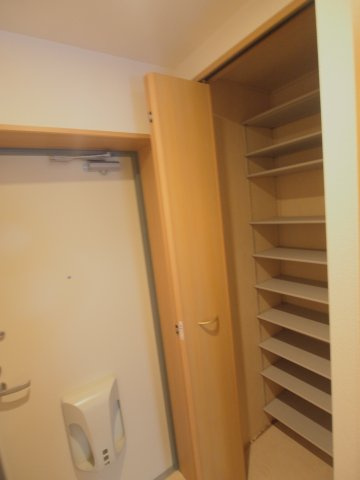 カレント石井城の収納