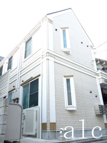 フェリス下高井戸の外観|落ち着いた雰囲気の外観です