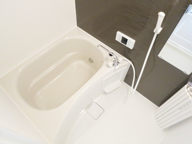 オリーブコートの浴室|綺麗なバスルームです。