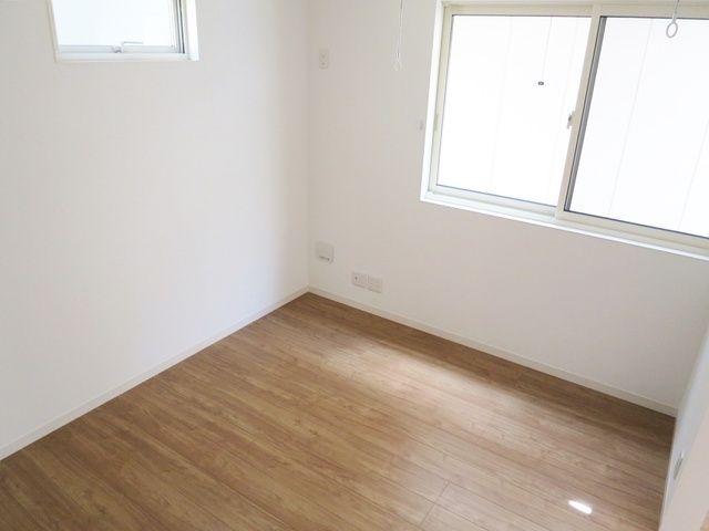 オリーブコートの洋室|洋室5.75帖はこちら！！