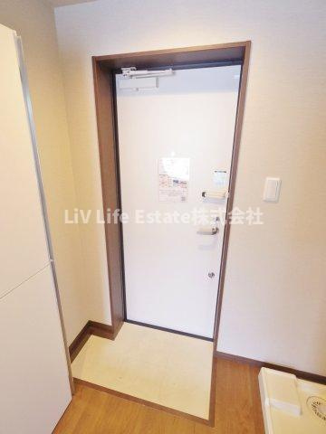 シエスタヴィラ久米川　桜ａｖｅｎｕｅの玄関