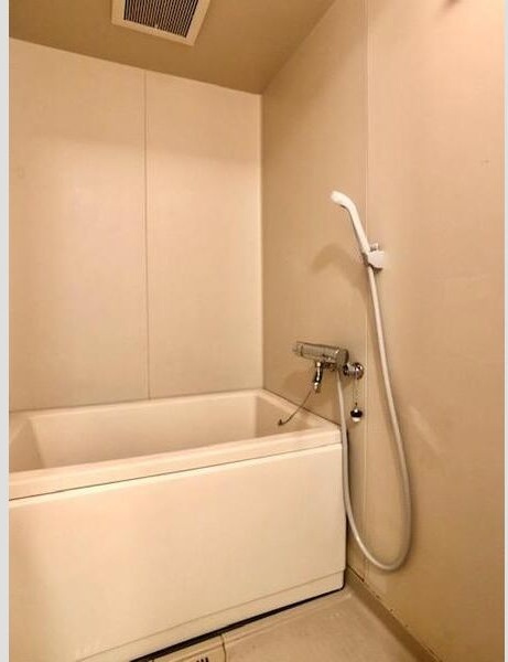 ハイツ・エスポアールの浴室|きれいなお風呂です