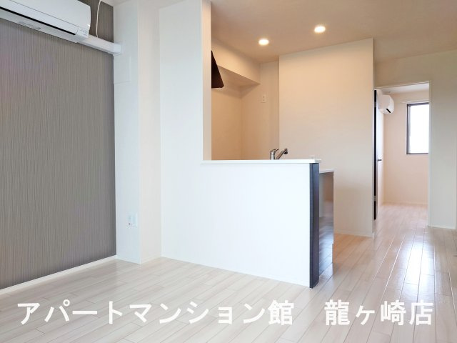 メゾン　ベルフルールの居間・リビング