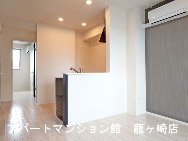 メゾン　ベルフルールの居間・リビング