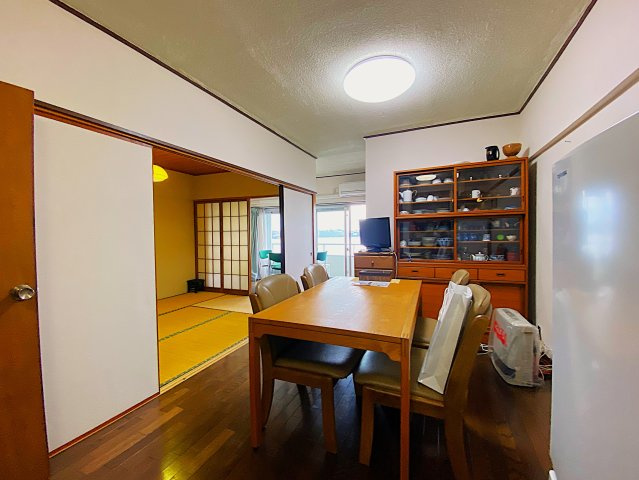 東熱海シーサイドハイツの居間・リビング