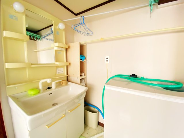 東熱海シーサイドハイツの洗面所