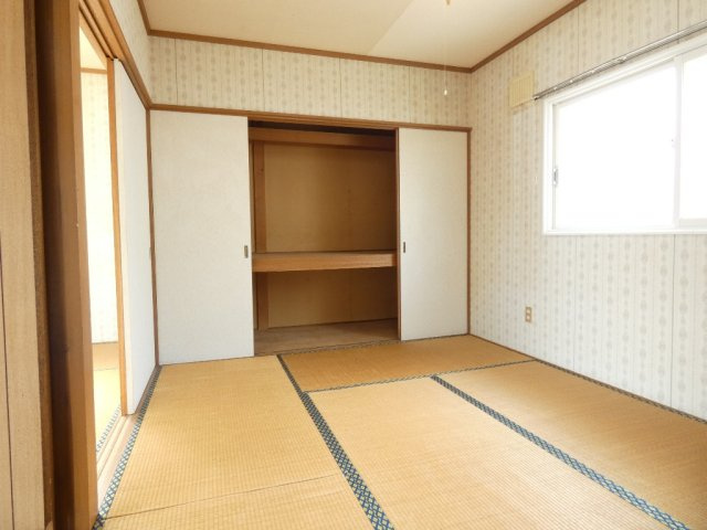 高橋マンションの和室