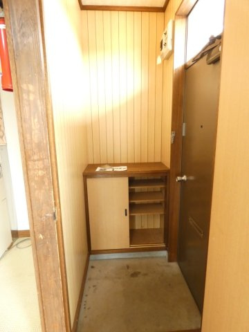 高橋マンションの玄関