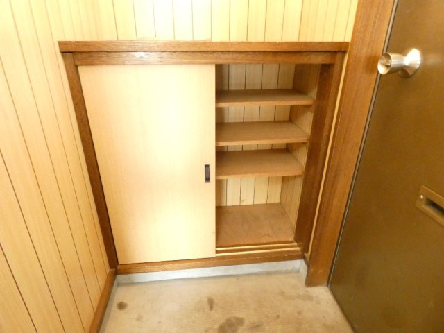 高橋マンションの収納