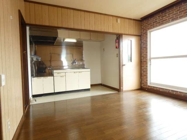 高橋マンションの居間・リビング