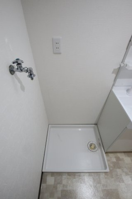 【設備】 | E.Toneハイツ | 室内洗濯機置場