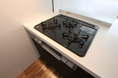 【設備】 | E.Toneハイツ | 二口ガスコンロ