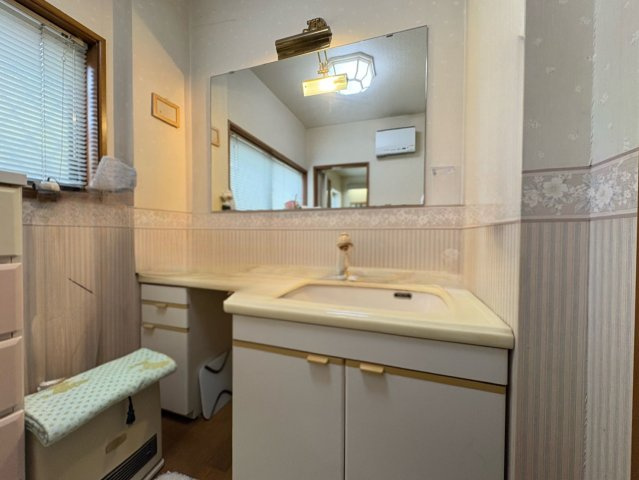 高野2丁目中古戸建の独立洗面台