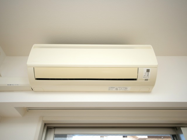 プラウドフラット新大阪の設備|エアコン