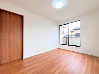 【洋室】 | 川口市南鳩ヶ谷2丁目リノベ戸建 | きれいな洋室です