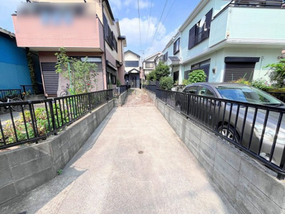 【駐車場】 | 川口市南鳩ヶ谷2丁目リノベ戸建 | 駐車場に車を止められます