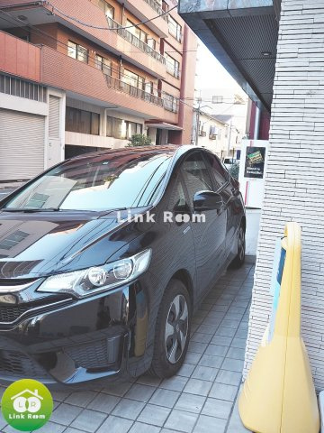 アルテシモレーヴの駐車場