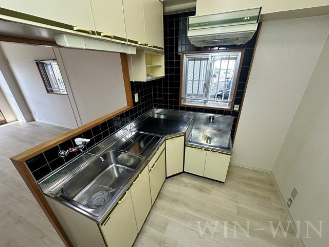 東マンションのキッチン|イメージ（同建物内別部屋の写真です）