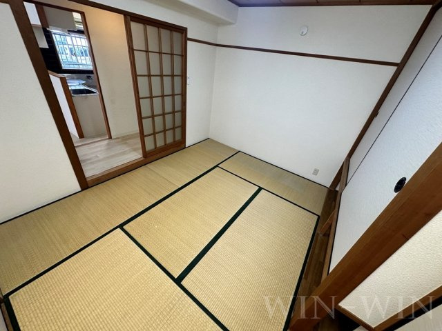 東マンションの寝室|イメージ（同建物内別部屋の写真です）