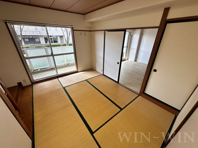 東マンションの寝室|イメージ（同建物内別部屋の写真です）