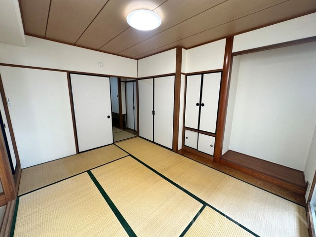 東マンションの寝室|イメージ（同建物内別部屋の写真です）