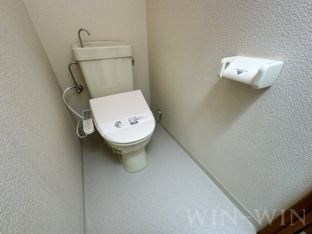 東マンションのトイレ|イメージ（同建物内別部屋の写真です）