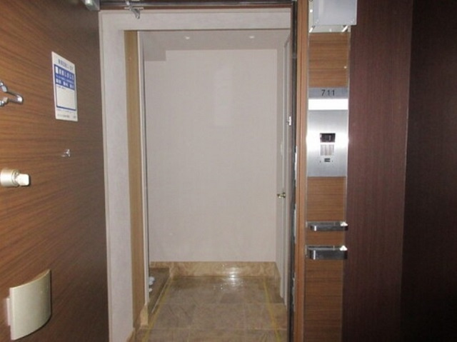 文京区根津２丁目の賃貸マンションの玄関