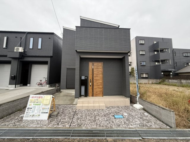 新築戸建　大東市三箇1丁目の外観|デザイン性・機能性・立地の三拍子がそろった住まいです。