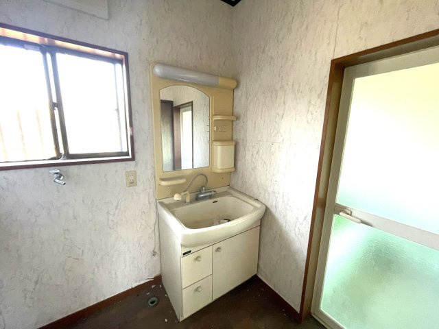 長生郡長生村一松丙中古戸建の独立洗面台